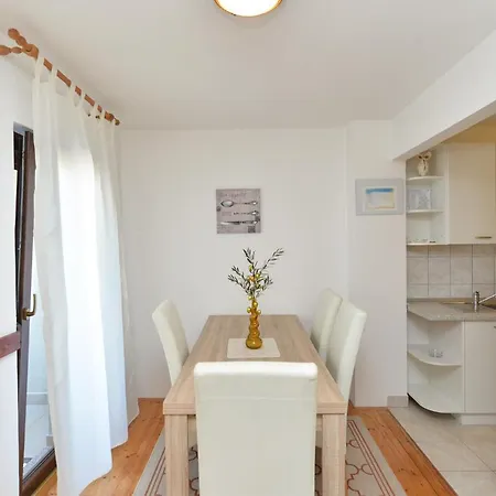 Apartments Drago 589 Fažana