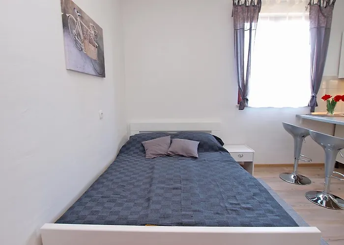 Apartments Drago 589