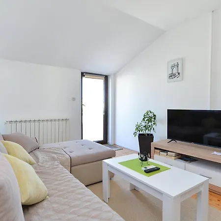 Apartment Apartments Drago 589