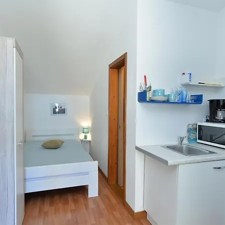 Apartments Drago 589