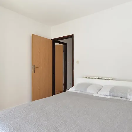 Apartments Drago 589 *